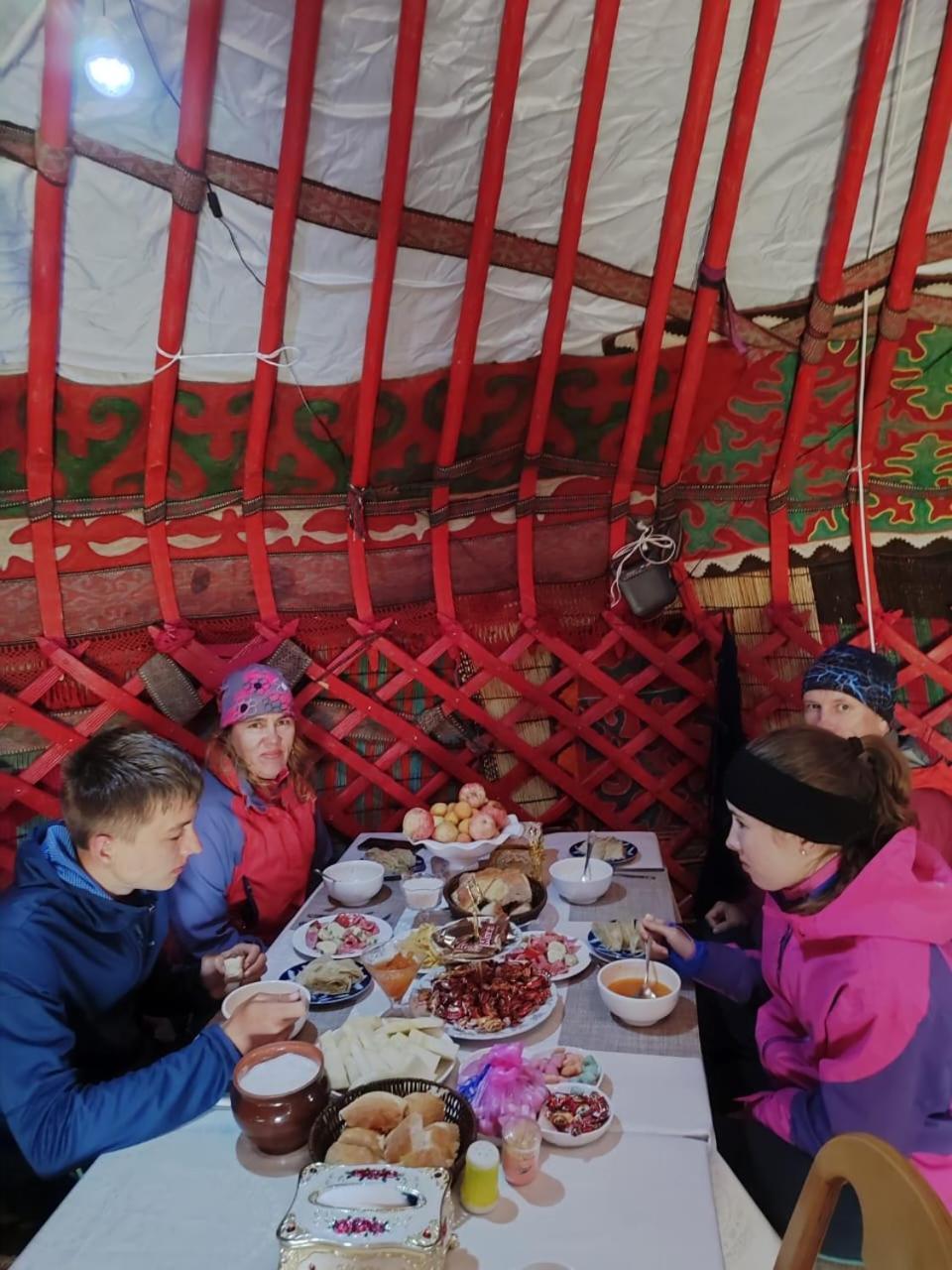Zalkar Yurt Camp Song-Kul Exterior foto